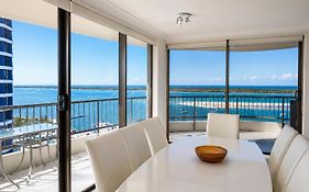 Broadwater Shores Waterfront Apartments